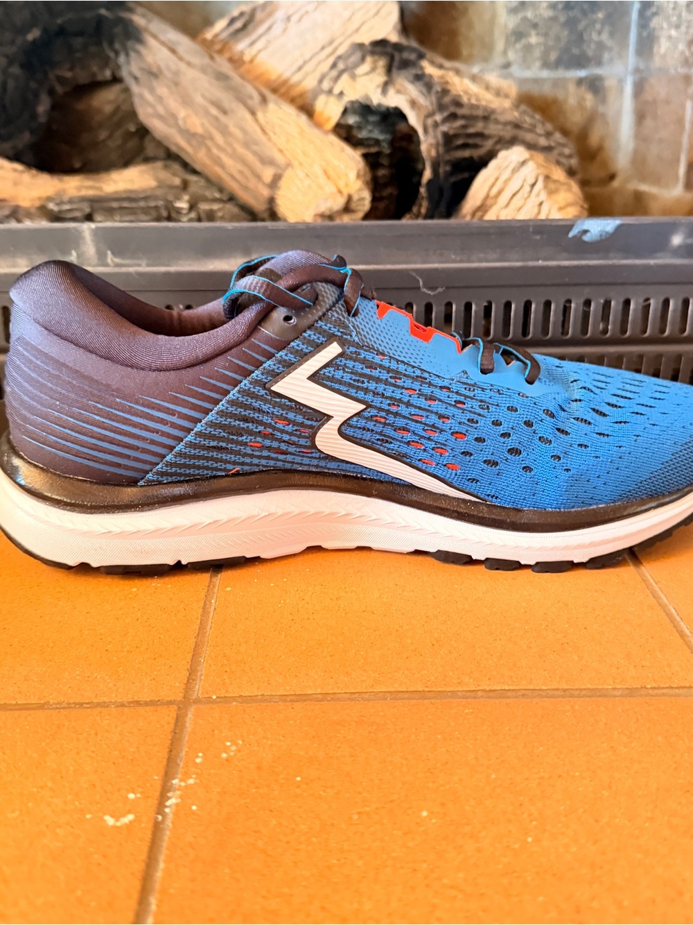 Men's Blue Athletic Running Shoes with Charcoal Details - Picture 7 of 13